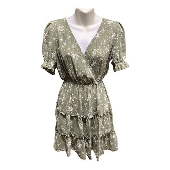 Inspired Hearts Dress Woman’s Size Small Floral Design Green White Ruffled - Picture 1 of 3